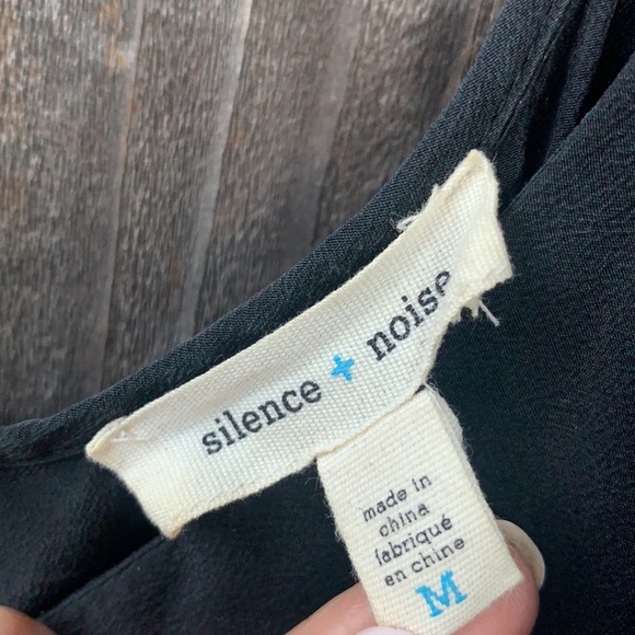 100% Silk Top - Picture 3 of 10